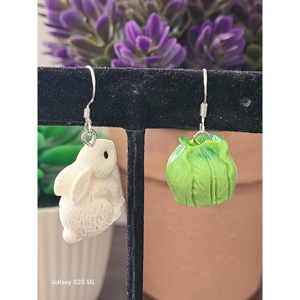 Cute Bunny Lettuce Dangle Earrings Whimsical Kawaii Jewelry Gift NEW Women's